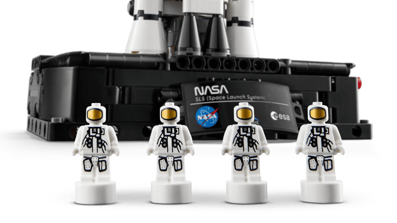 NASA Artemis Space Launch System Rocket (42221)