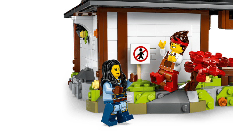 LEGO Four Weapons Blacksmith 15th Anniversary (71858)